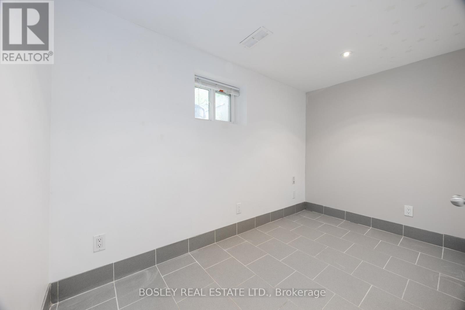 651 Cosburn Avenue, Toronto, ON - Indoor Photo Showing Other Room