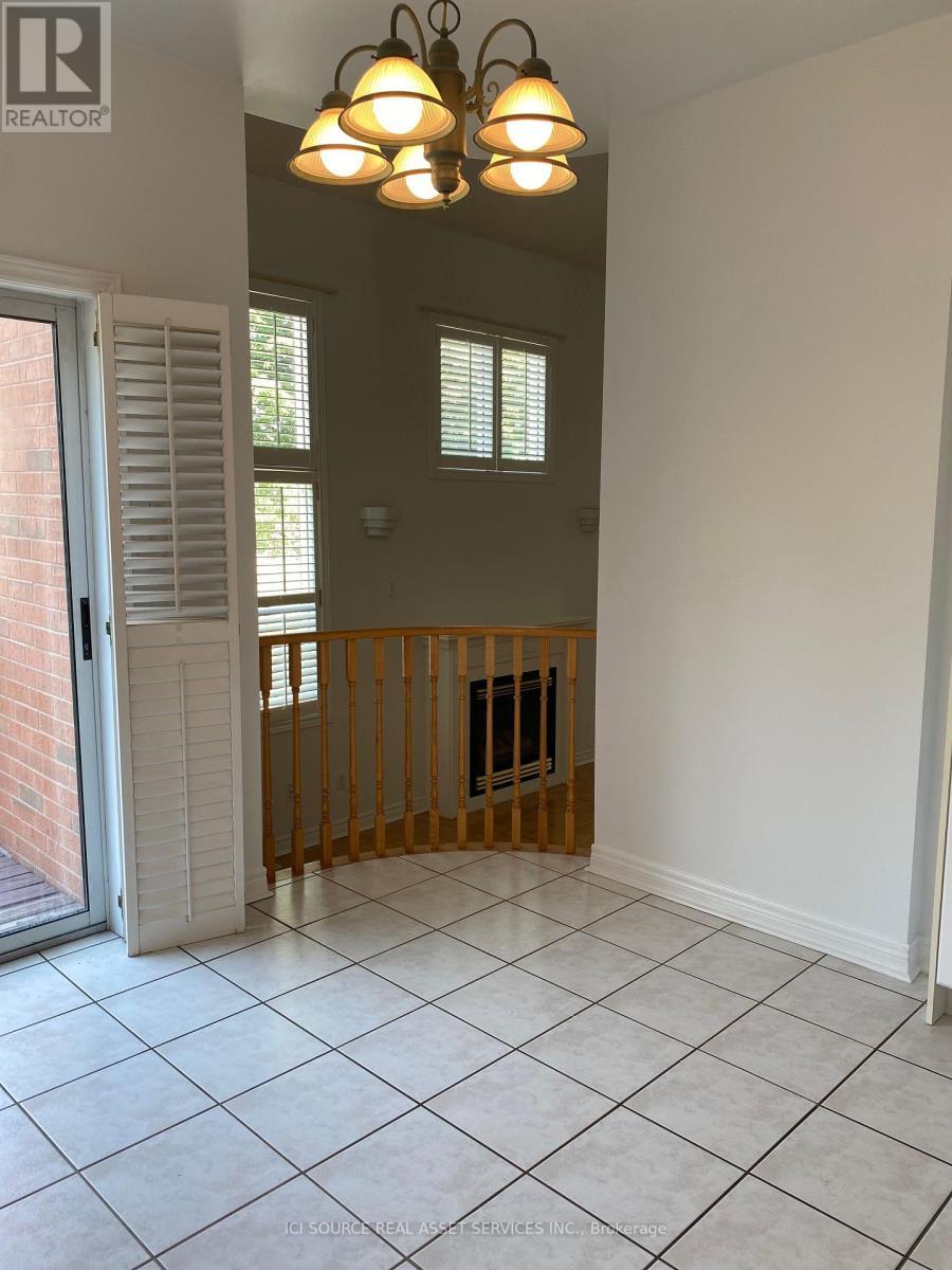 Upper Level - 169 Matthew Drive, Vaughan, ON - Indoor Photo Showing Other Room