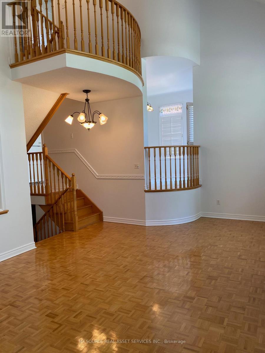 Upper Level - 169 Matthew Drive, Vaughan, ON - Indoor Photo Showing Other Room