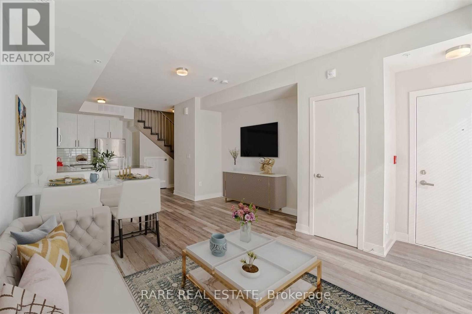 8 - 3483 Widdicombe Way, Mississauga, ON - Indoor Photo Showing Living Room