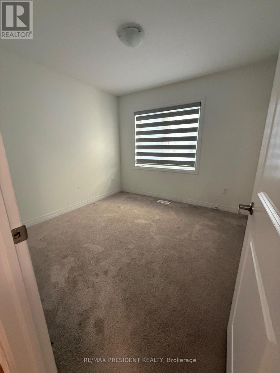 21 Velvet Way, Thorold, ON - Indoor Photo Showing Other Room