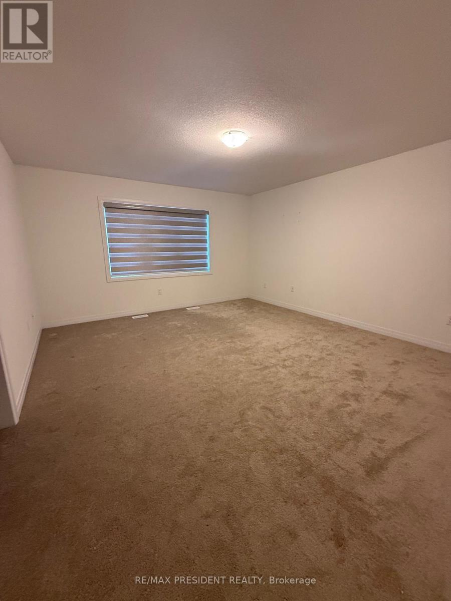 21 Velvet Way, Thorold, ON - Indoor Photo Showing Other Room