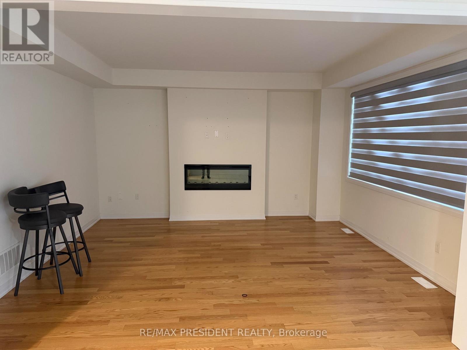 21 Velvet Way, Thorold, ON - Indoor With Fireplace