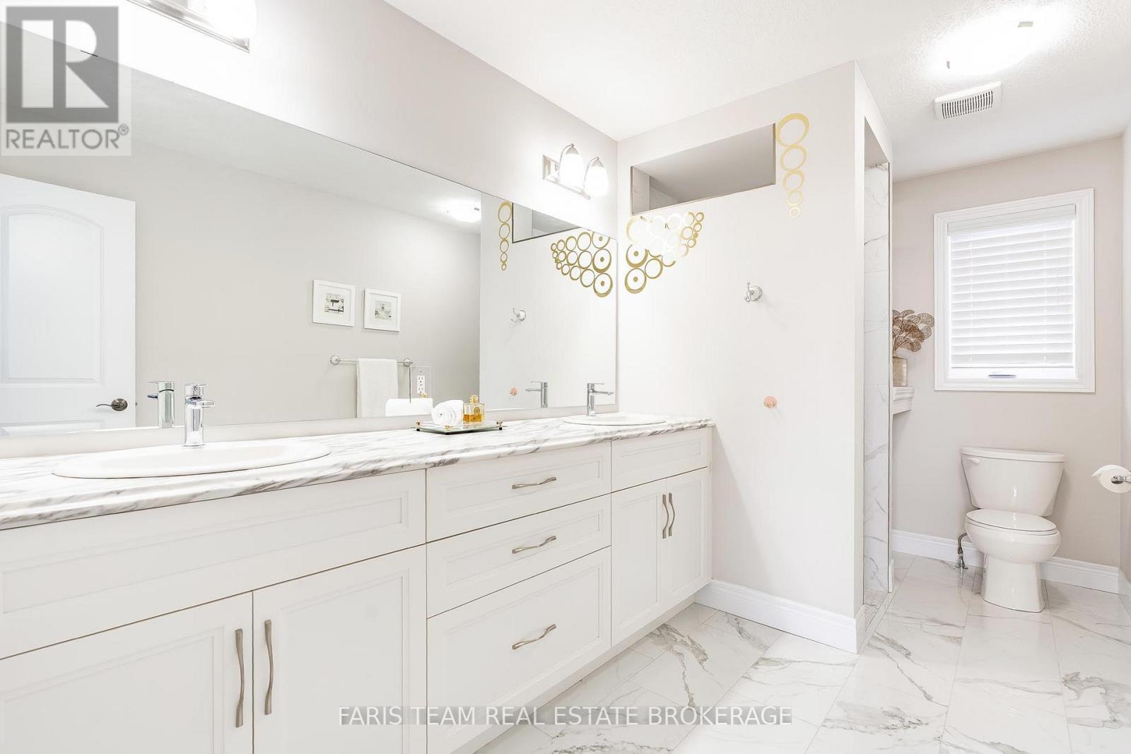 13 Tindall Crescent, East Luther Grand Valley, ON - Indoor Photo Showing Bathroom