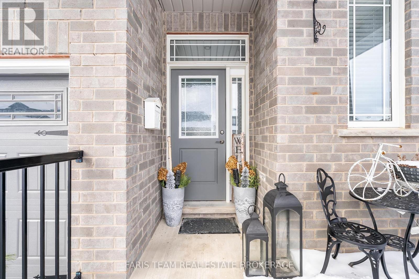 13 Tindall Crescent, East Luther Grand Valley, ON - Outdoor With Exterior