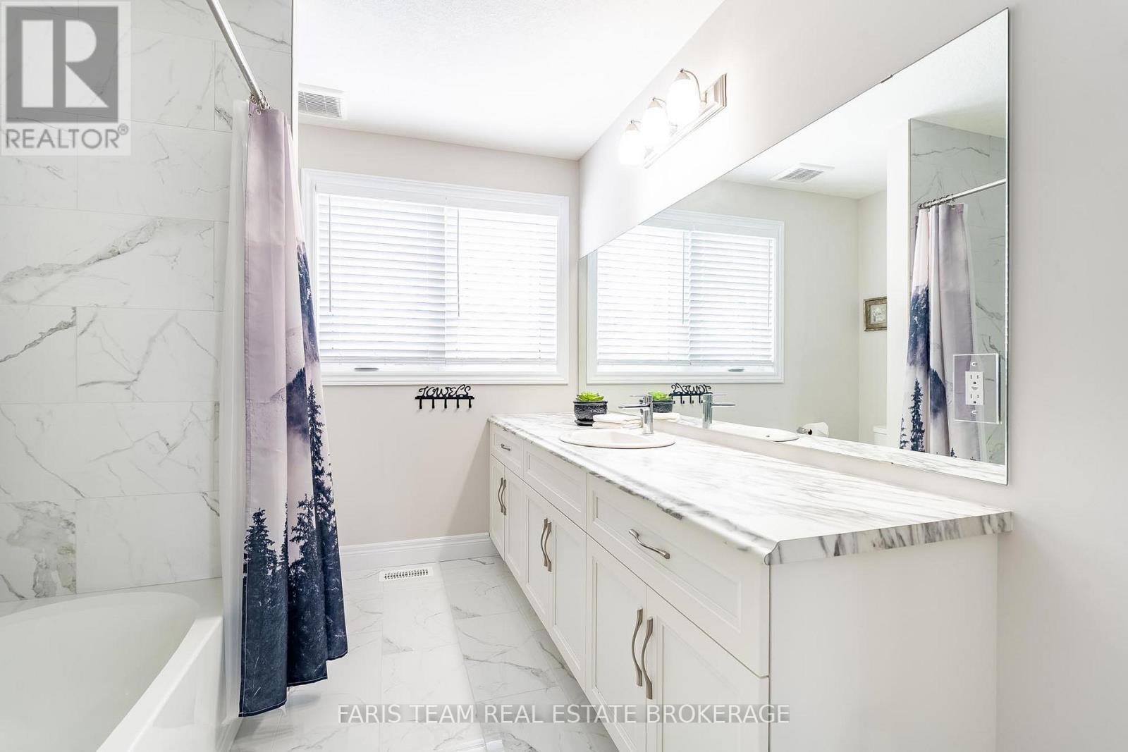 13 Tindall Crescent, East Luther Grand Valley, ON - Indoor Photo Showing Bathroom