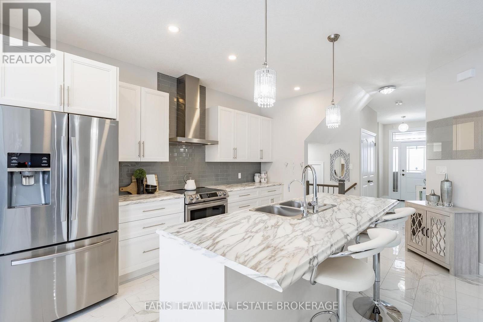 13 Tindall Crescent, East Luther Grand Valley, ON - Indoor Photo Showing Kitchen With Double Sink With Upgraded Kitchen