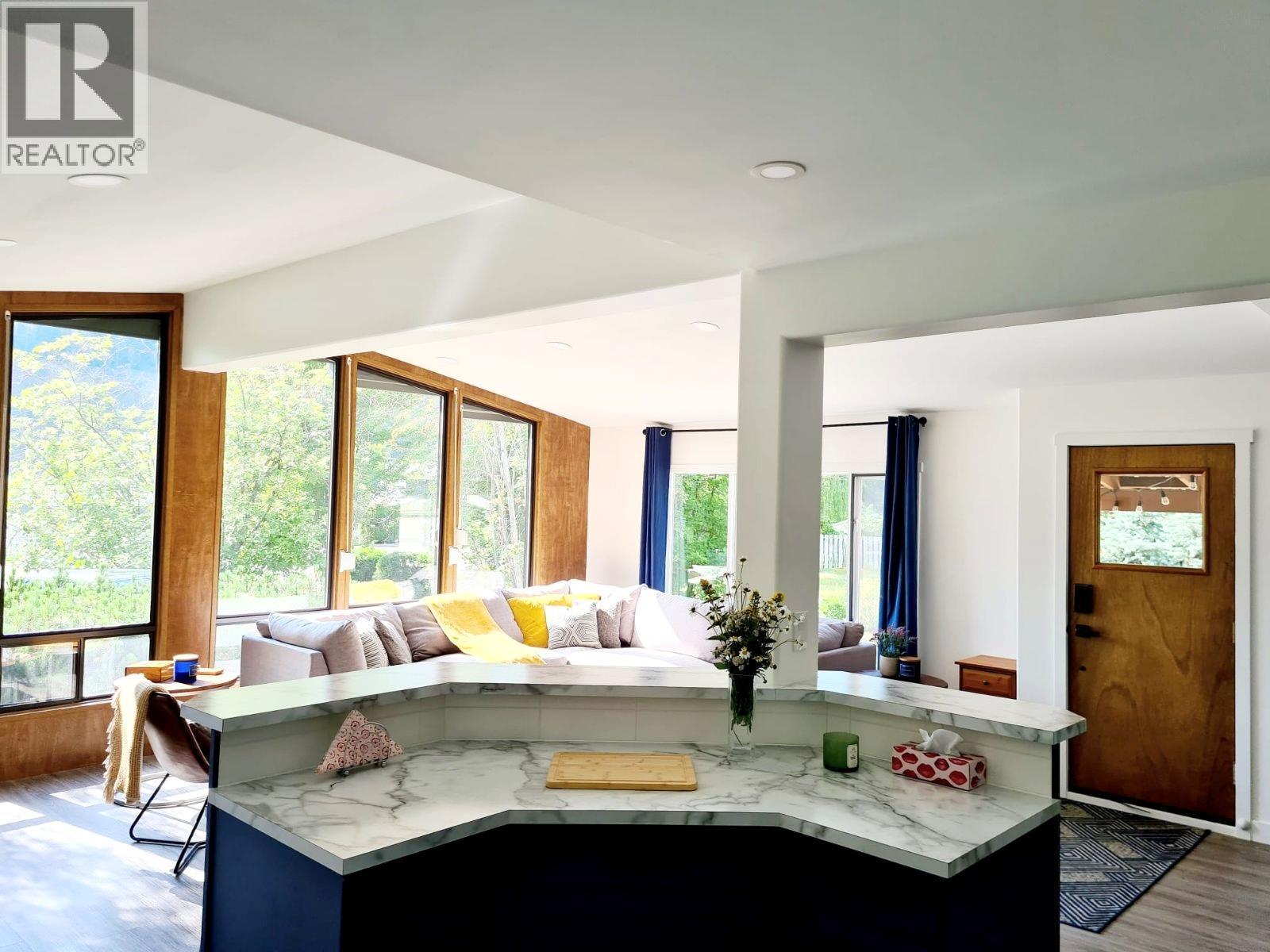 8936 Swanshore Road, Swansea Point, BC