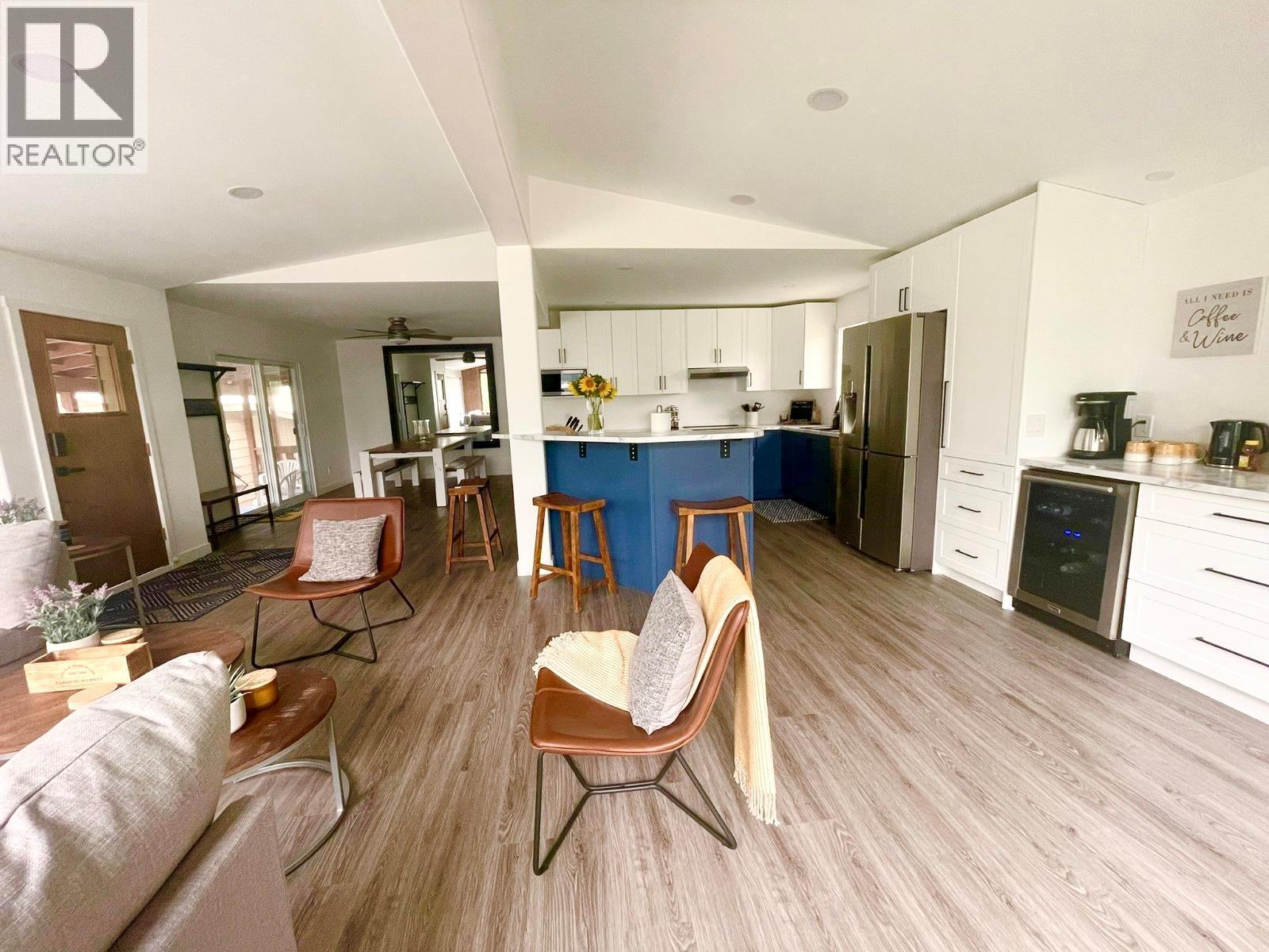 8936 Swanshore Road, Swansea Point, BC