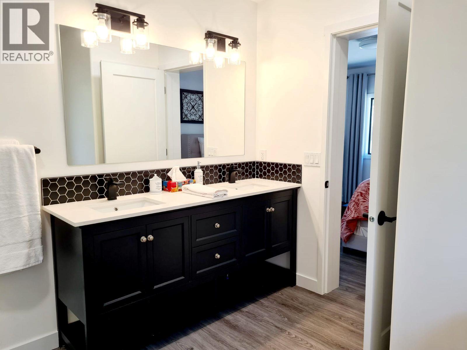 8936 Swanshore Road, Swansea Point, BC