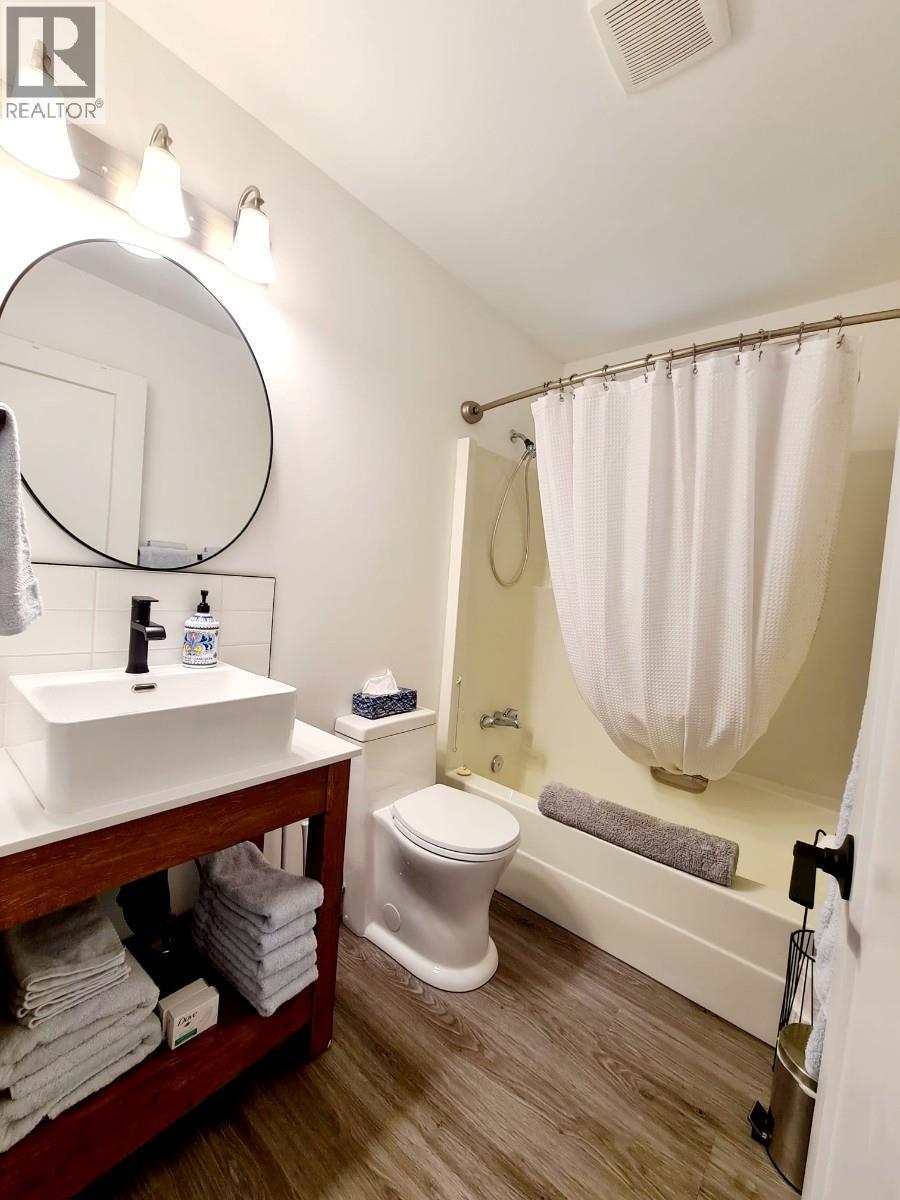 8936 Swanshore Road, Swansea Point, BC