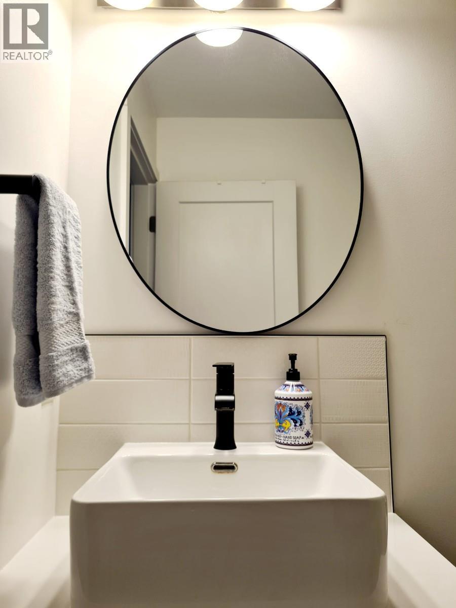 8936 Swanshore Road, Swansea Point, BC