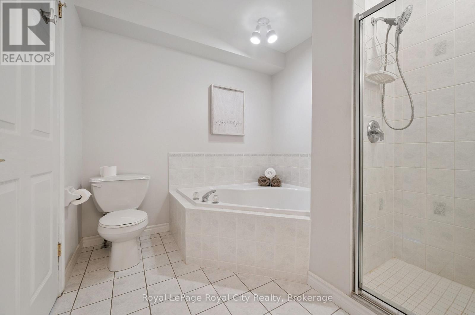 17 Terraview Crescent, Guelph (Kortright West), ON - Indoor Photo Showing Bathroom