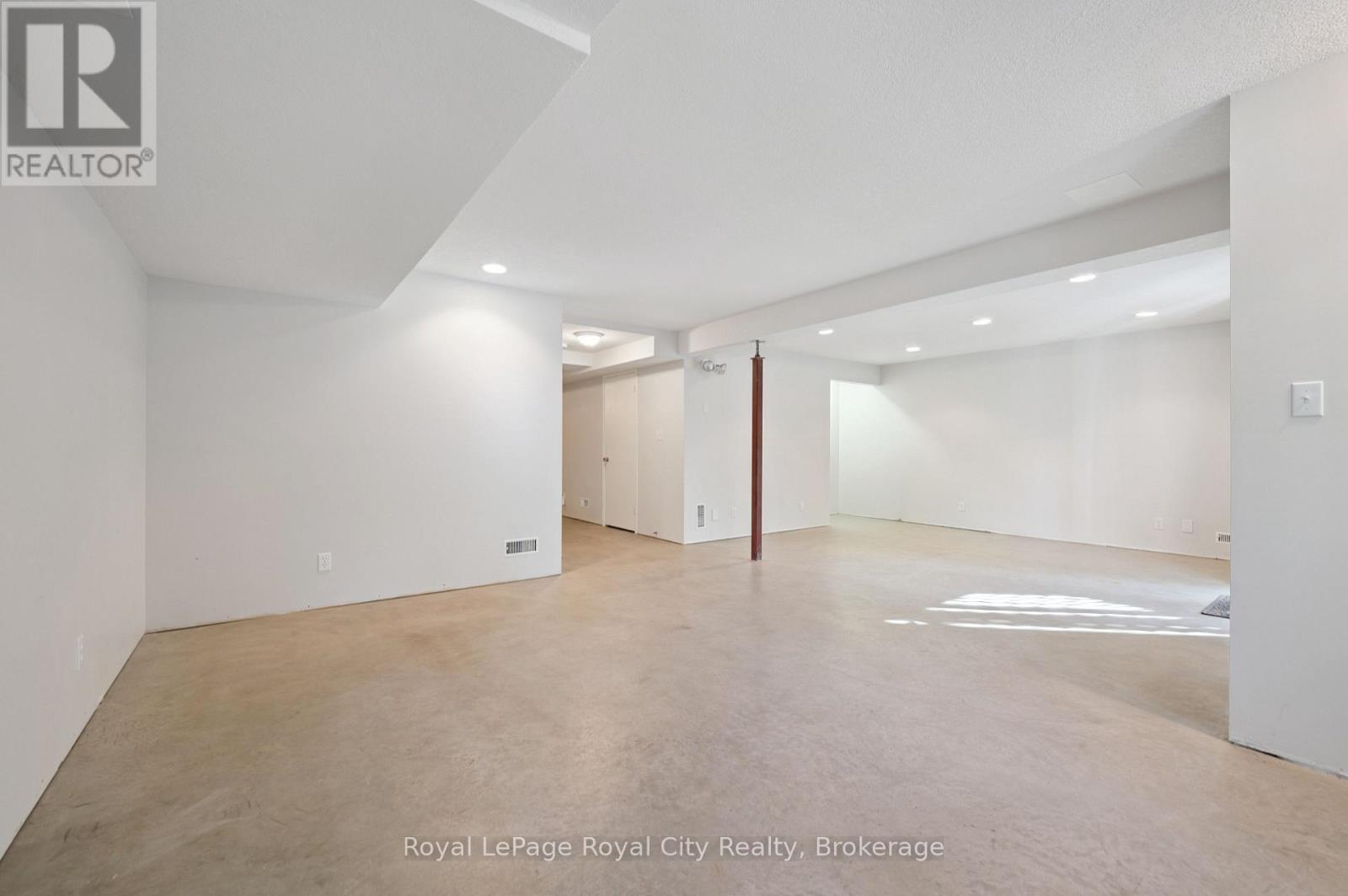 17 Terraview Crescent, Guelph (Kortright West), ON - Indoor Photo Showing Other Room