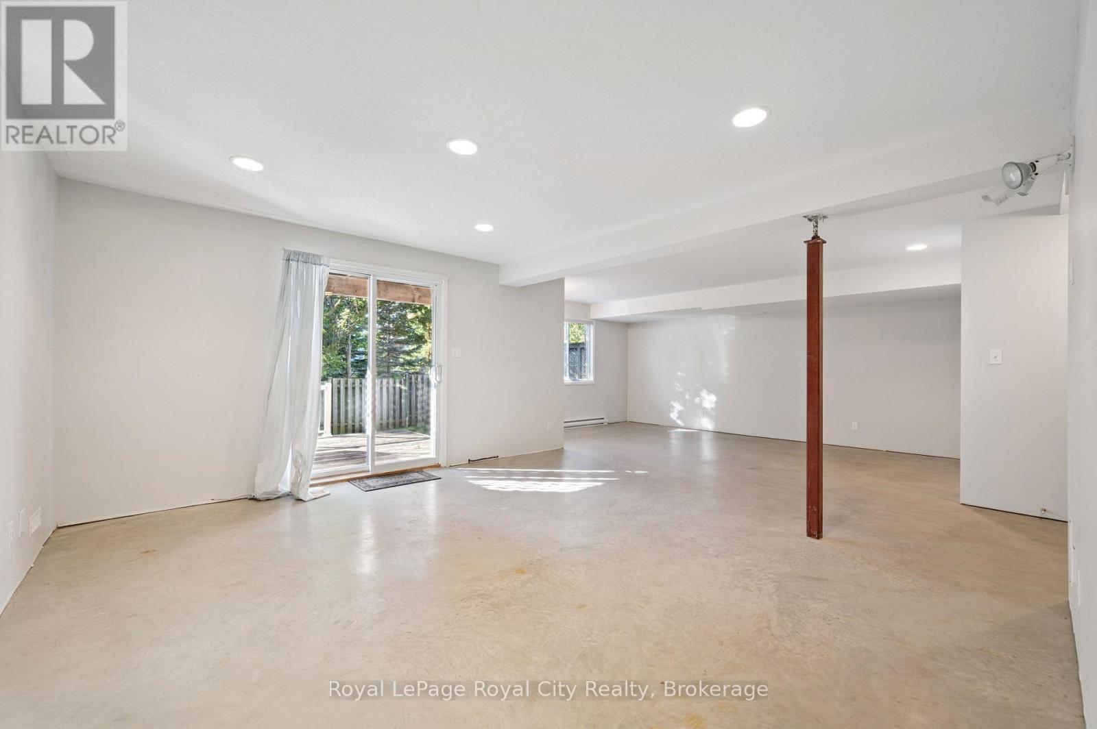 17 Terraview Crescent, Guelph (Kortright West), ON - Indoor Photo Showing Other Room