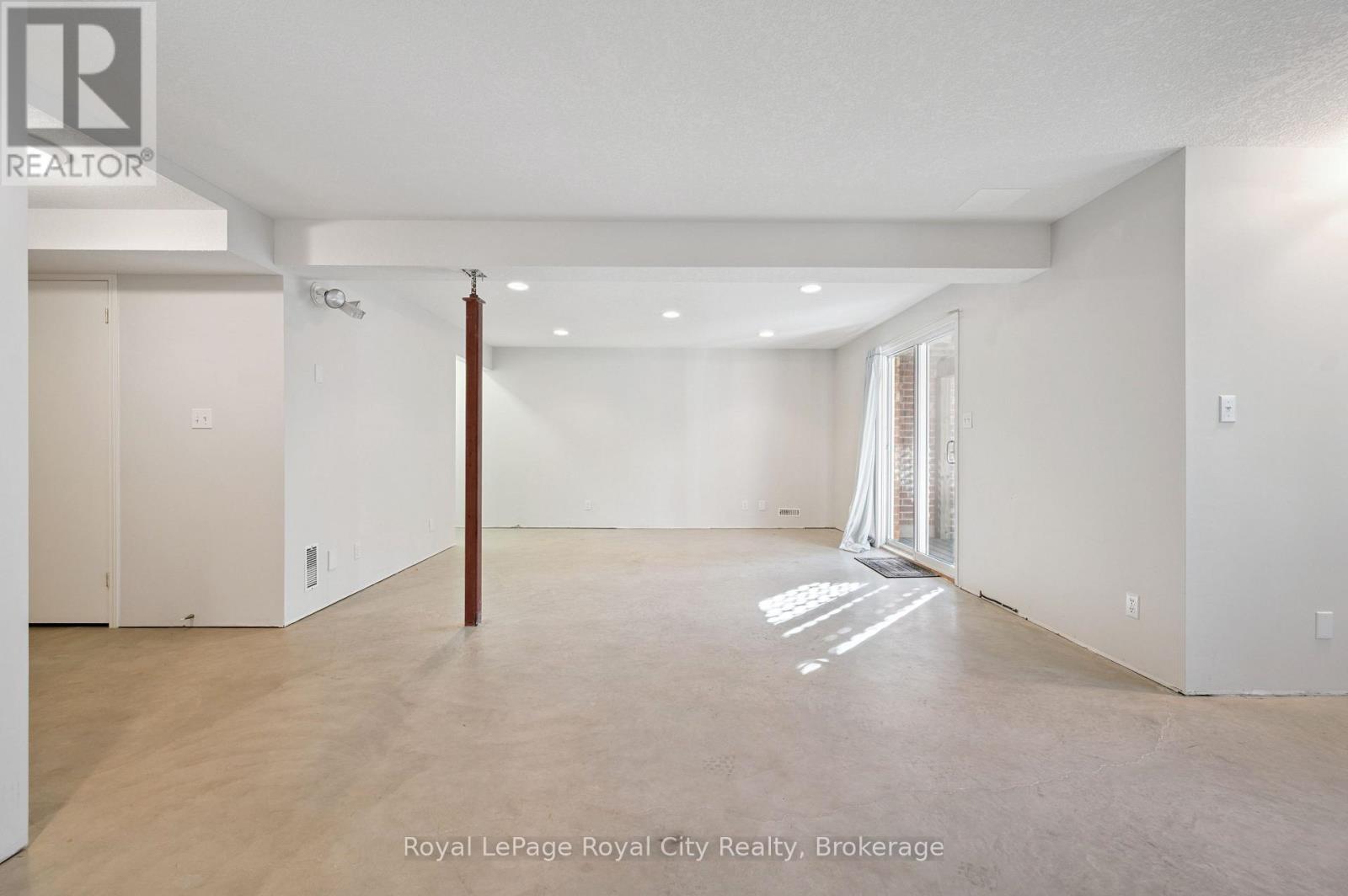 17 Terraview Crescent, Guelph (Kortright West), ON - Indoor Photo Showing Other Room