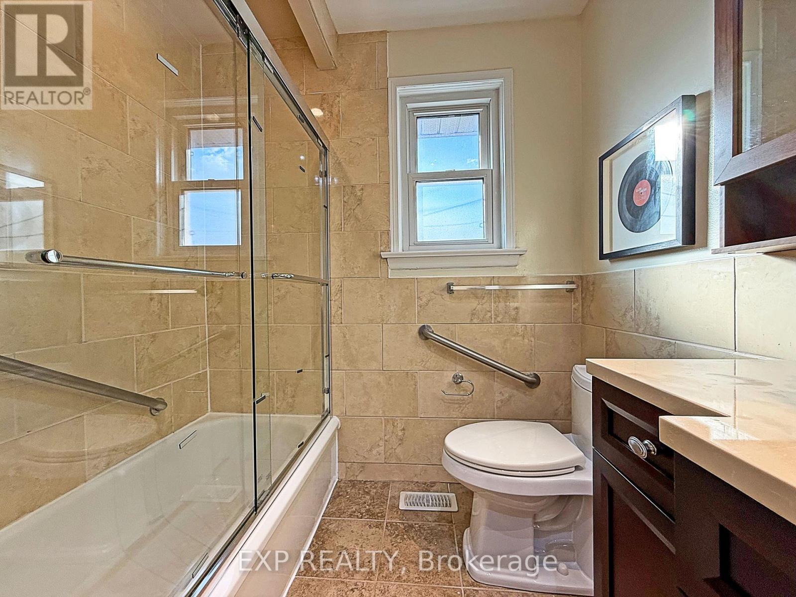81 Meldazy Drive, Toronto, ON - Indoor Photo Showing Bathroom