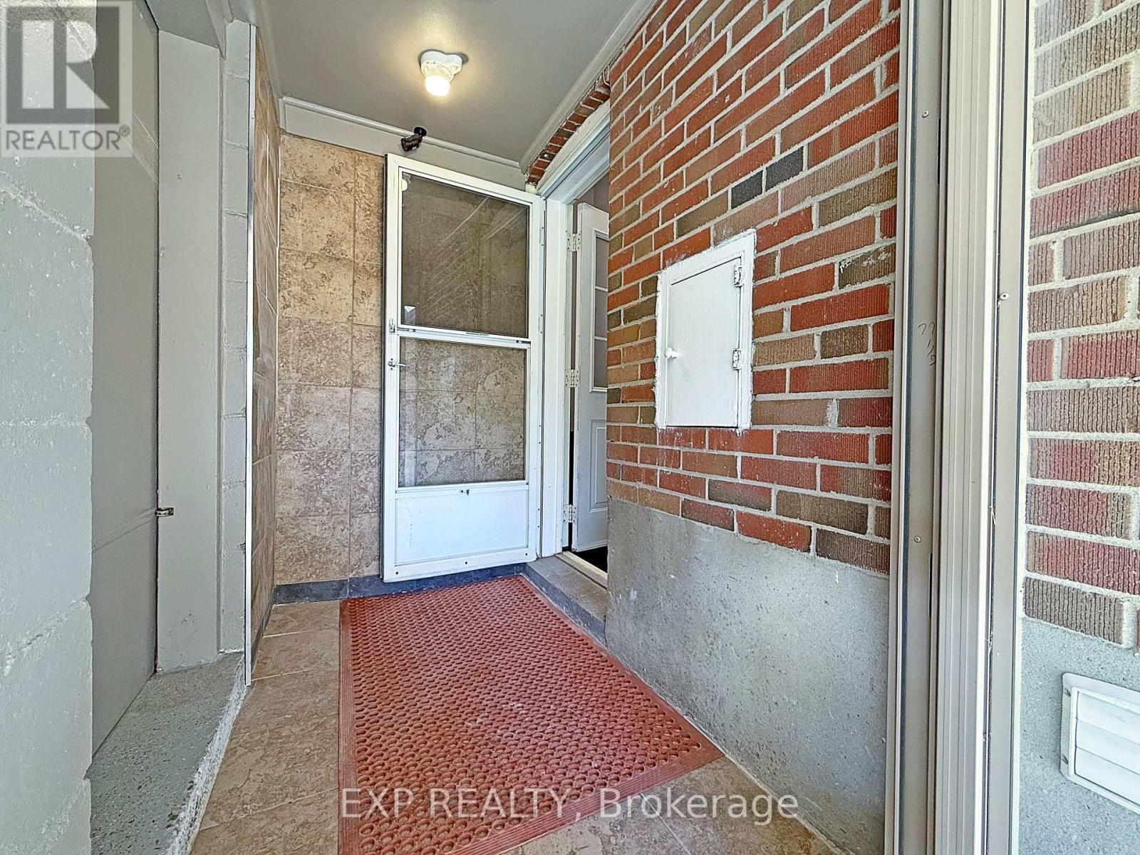 81 Meldazy Drive, Toronto, ON - Photo Showing Other Room