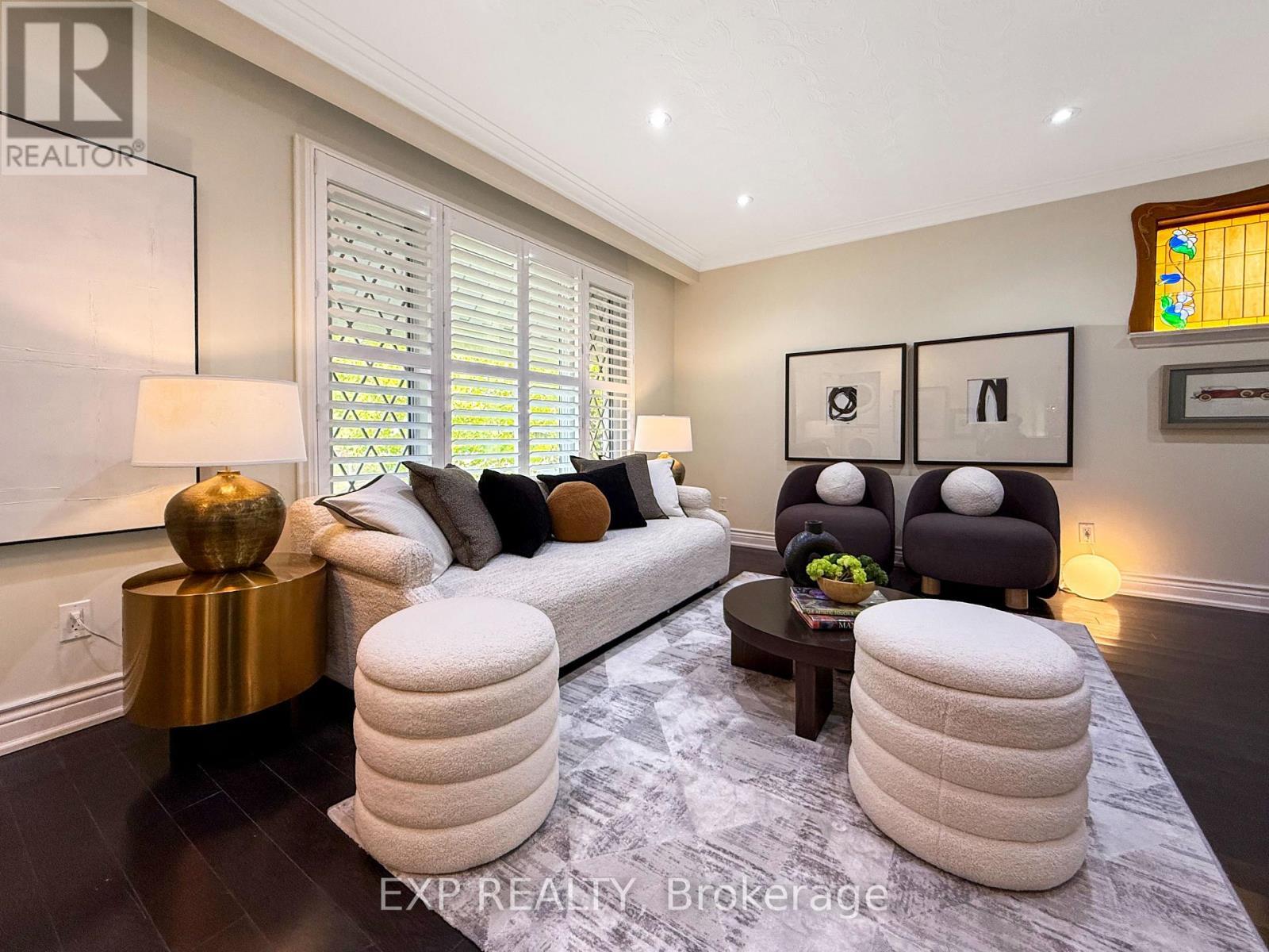 81 Meldazy Drive, Toronto, ON - Indoor Photo Showing Living Room