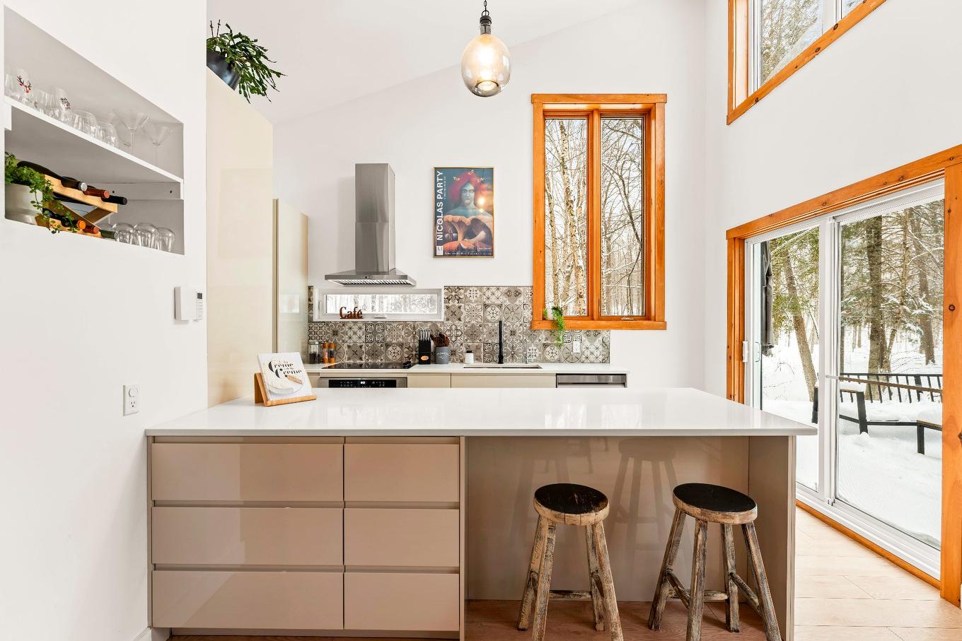 Cuisine - 10 Ch. Lily-Butters, Eastman, QC - Indoor Photo Showing Other Room