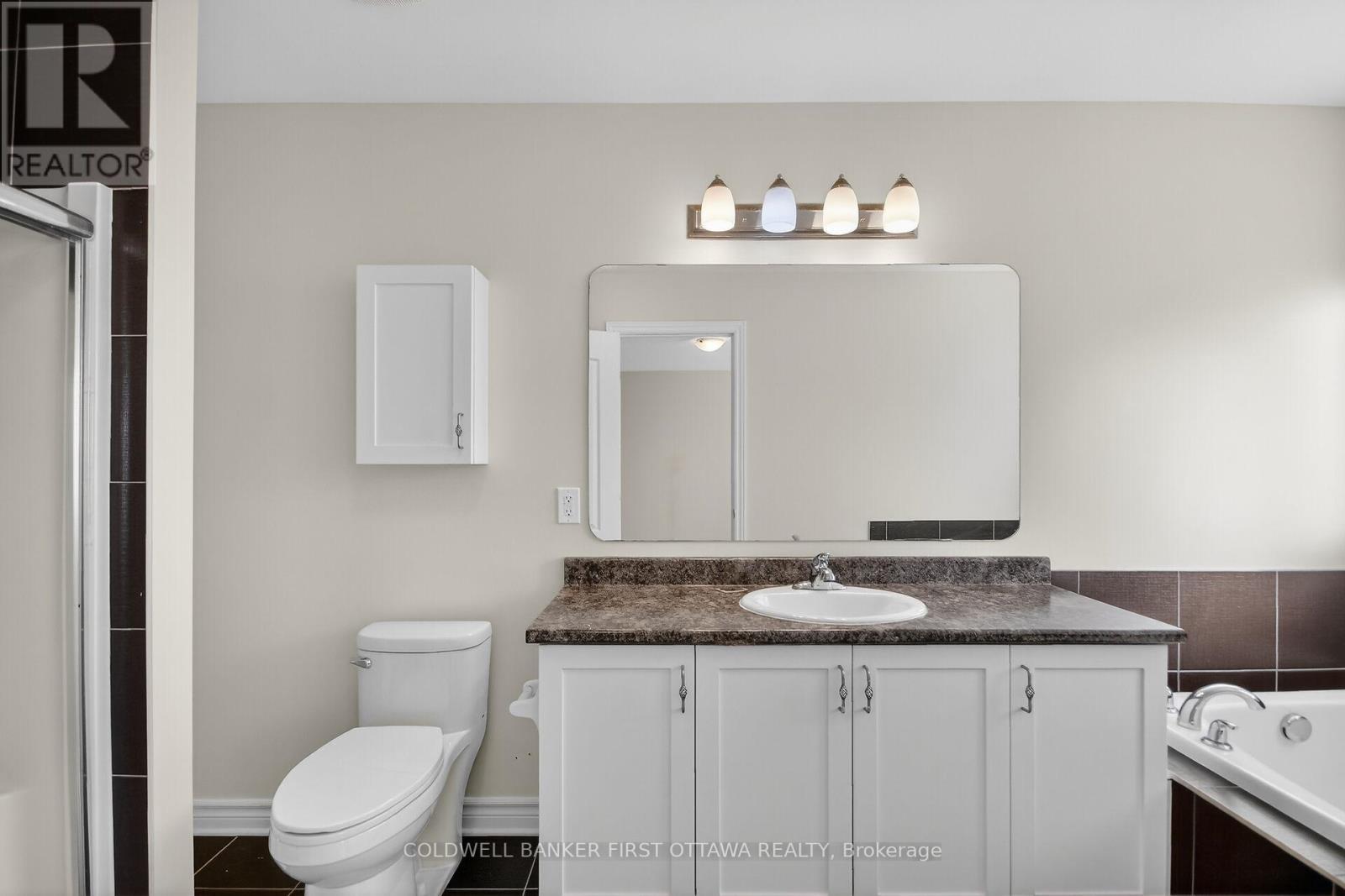 184 Highbury Park Drive, Ottawa, ON - Indoor Photo Showing Bathroom