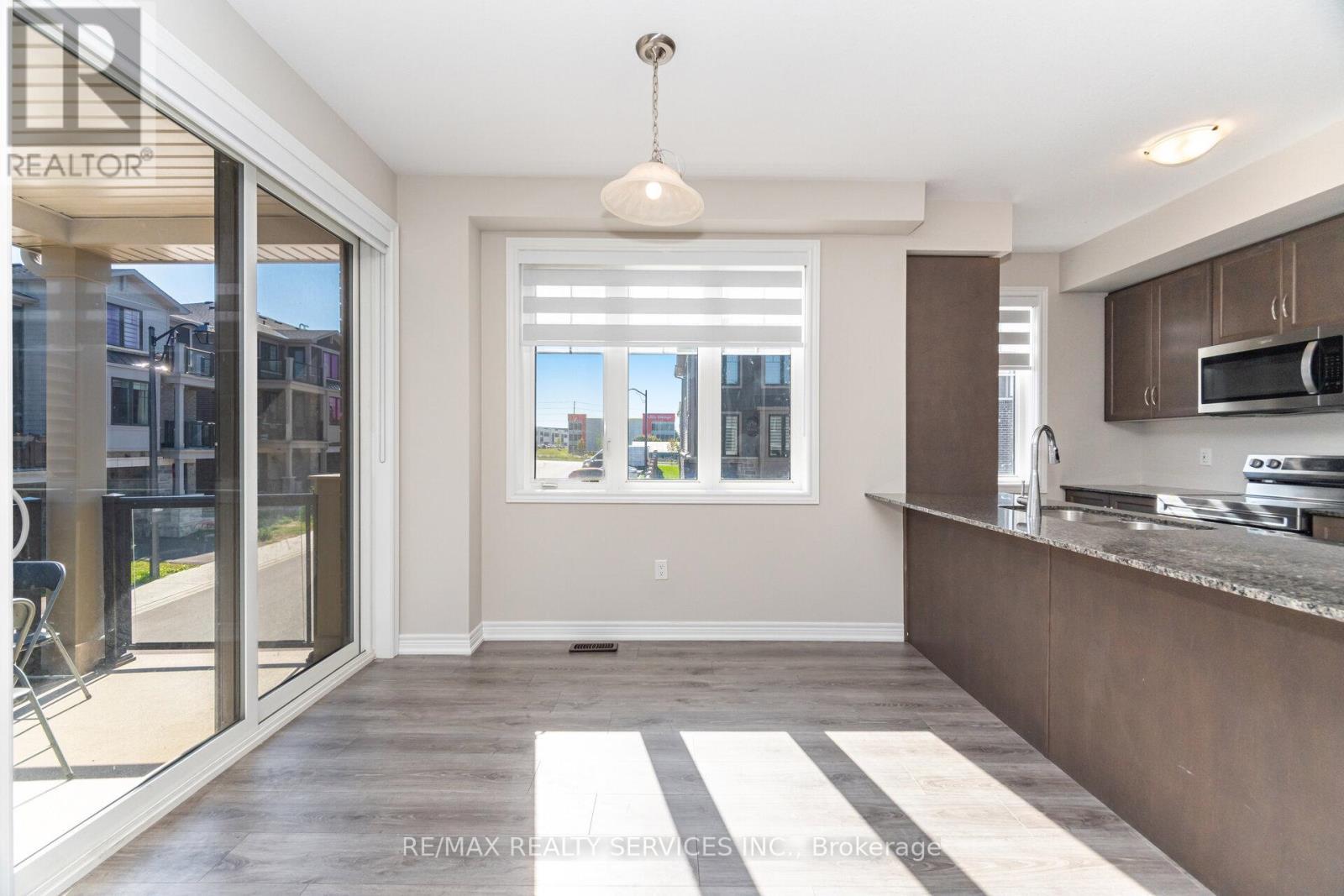 113 - 10 Birmingham Drive, Cambridge, ON - Indoor