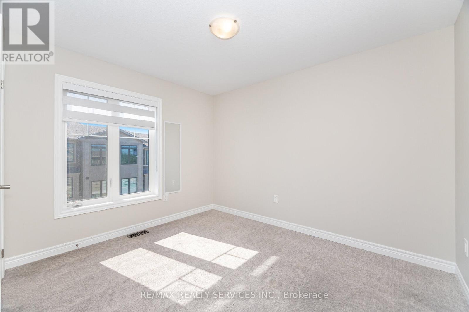 113 - 10 Birmingham Drive, Cambridge, ON - Indoor Photo Showing Other Room