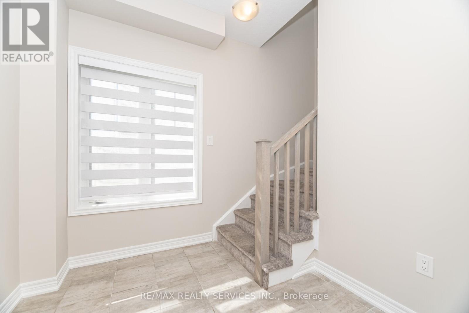 113 - 10 Birmingham Drive, Cambridge, ON - Indoor Photo Showing Other Room