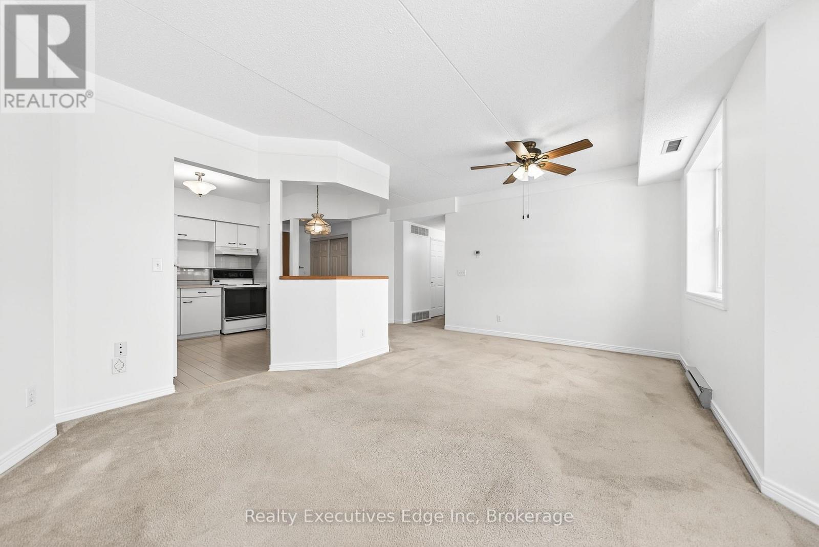 103 - 208 Silvercreek Parkway N, Guelph (Junction/Onward Willow), ON