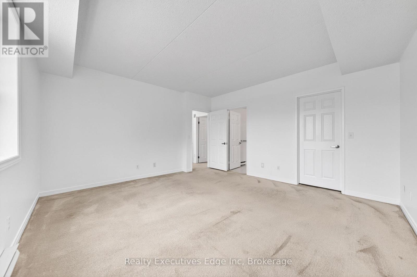 103 - 208 Silvercreek Parkway N, Guelph (Junction/Onward Willow), ON