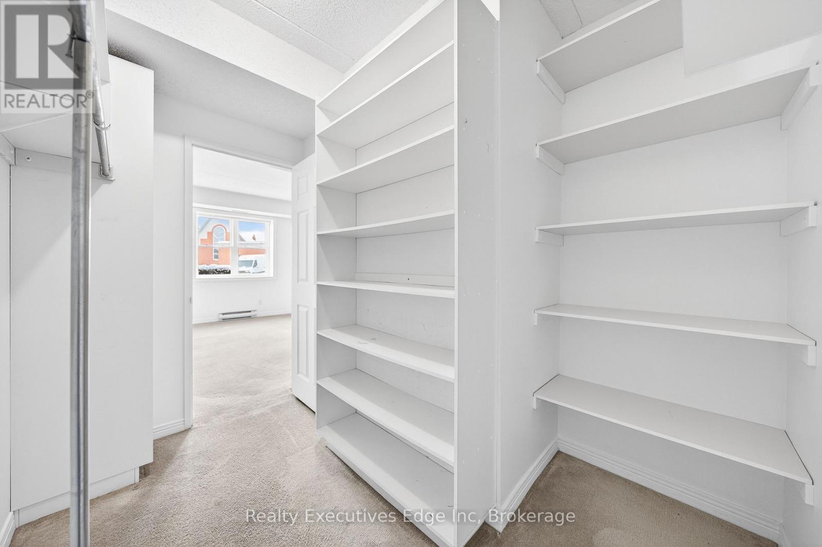 103 - 208 Silvercreek Parkway N, Guelph (Junction/Onward Willow), ON