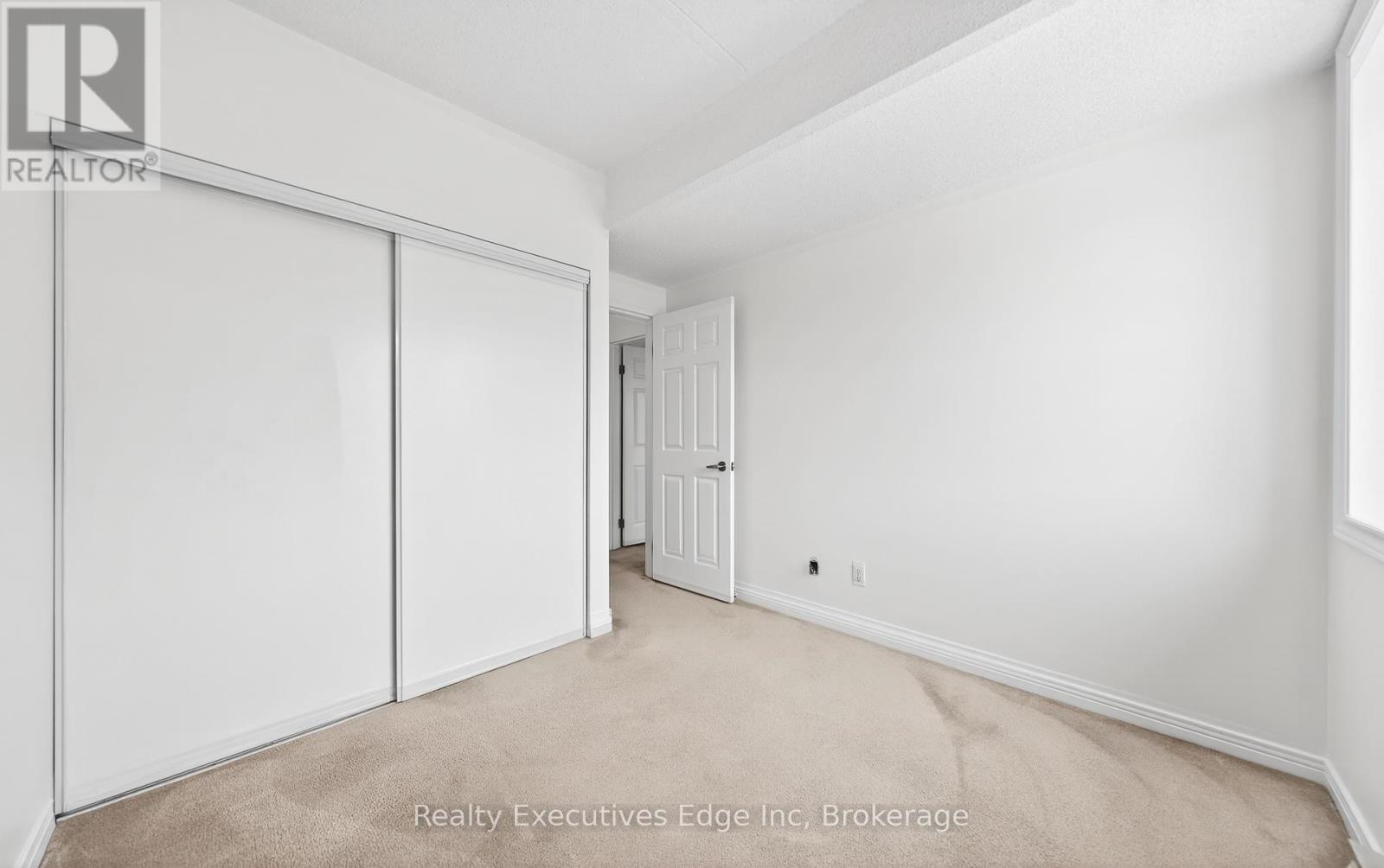 103 - 208 Silvercreek Parkway N, Guelph (Junction/Onward Willow), ON