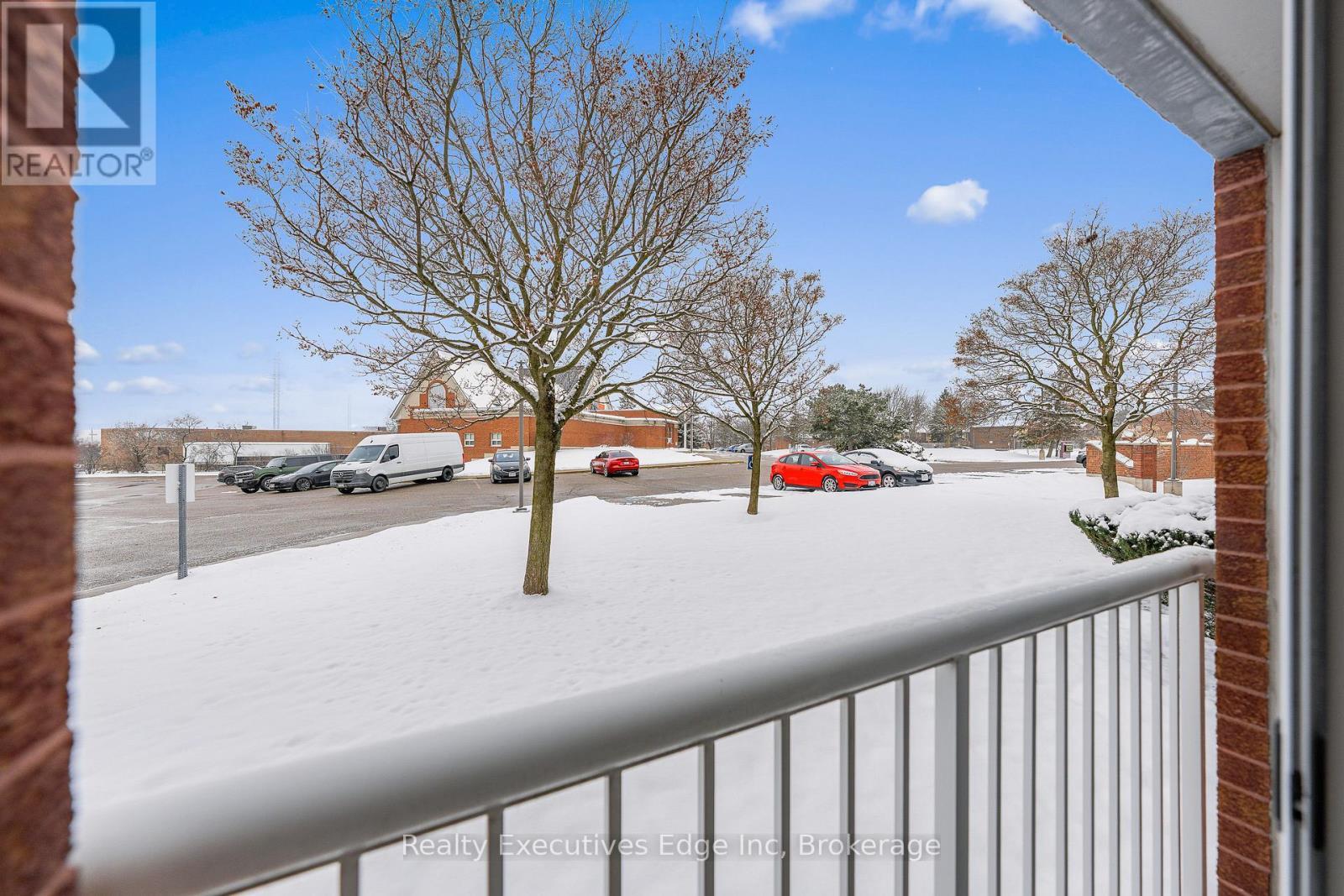 103 - 208 Silvercreek Parkway N, Guelph (Junction/Onward Willow), ON