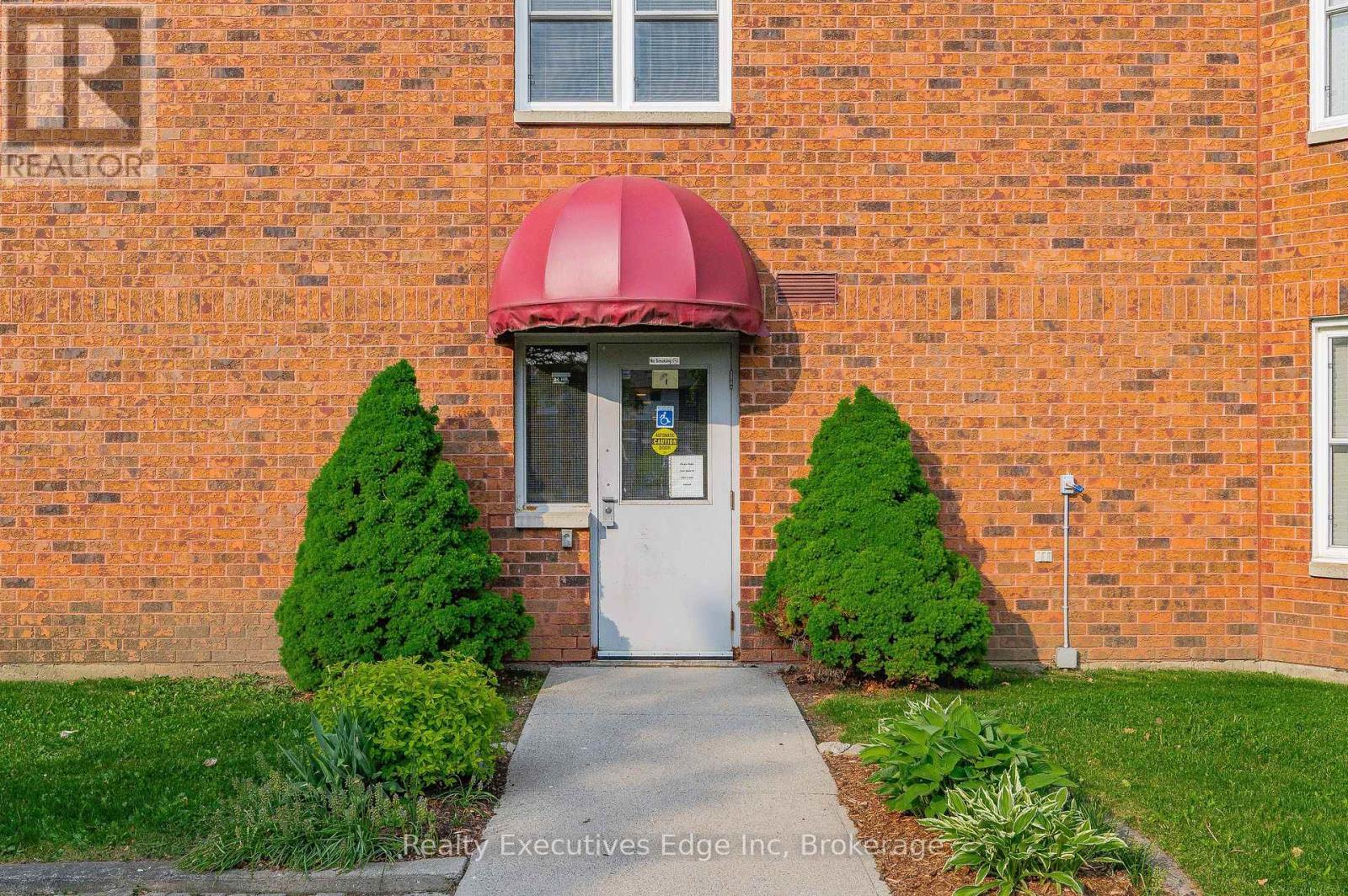 103 - 208 Silvercreek Parkway N, Guelph (Junction/Onward Willow), ON