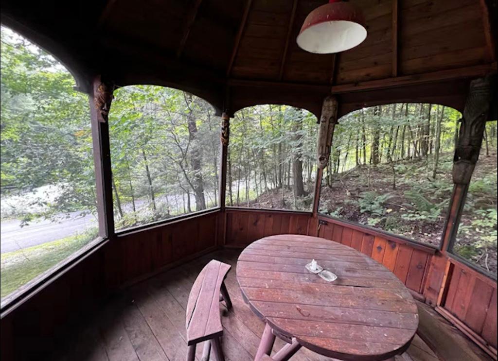 Véranda - 313 Ch. De La Rivière-Blanche, Mayo, QC - Outdoor With Exterior