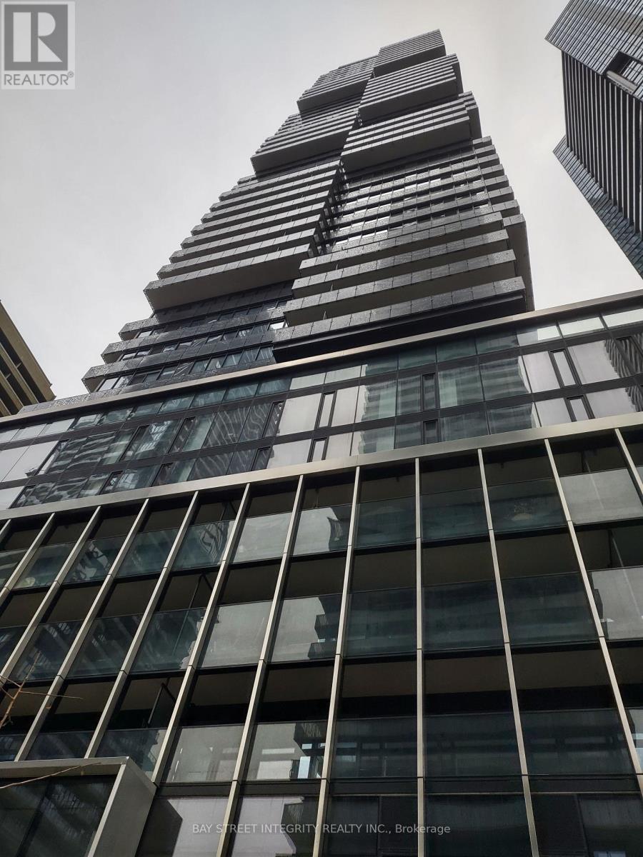 2009 - 55 Charles Street E, Toronto, ON -