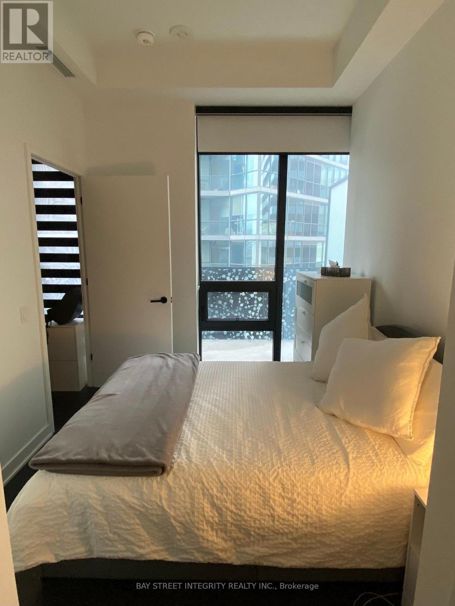 2009 - 55 Charles Street E, Toronto, ON - Indoor Photo Showing Bedroom