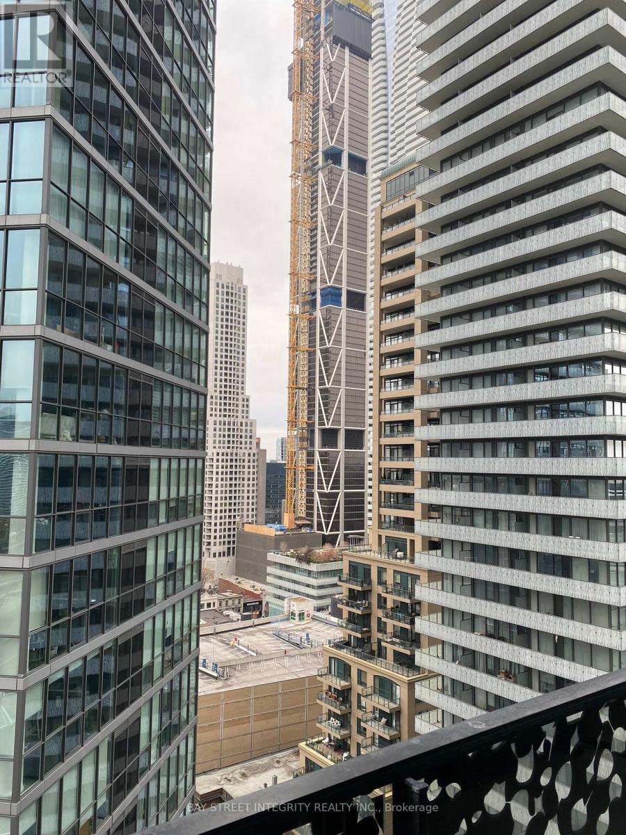 2009 - 55 Charles Street E, Toronto, ON - Outdoor With Facade