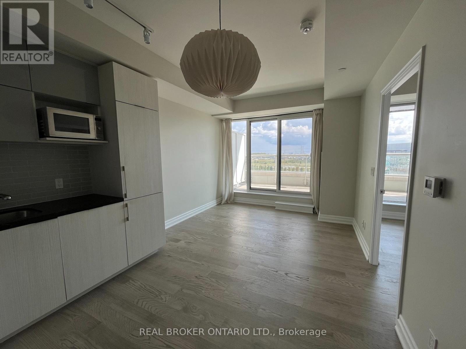 1111 - 8 Rouge Valley Drive, Markham, ON - Indoor