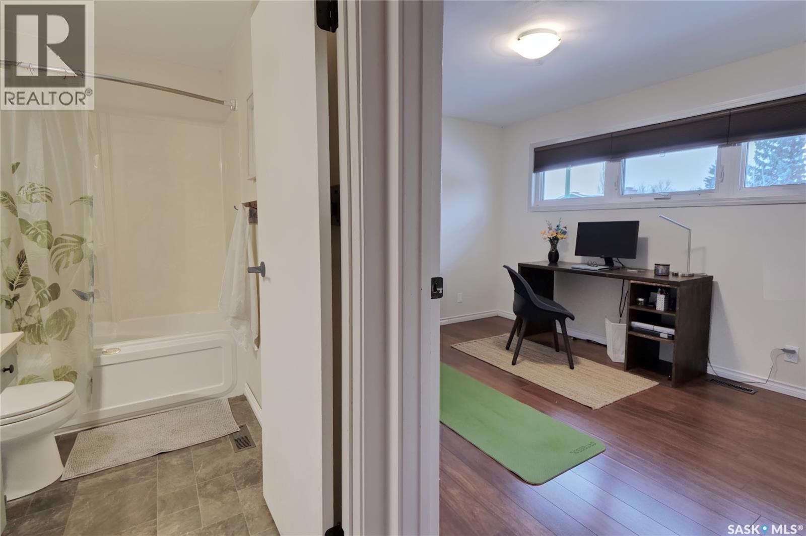56 Bluebell Crescent, Moose Jaw, SK - Indoor Photo Showing Bathroom