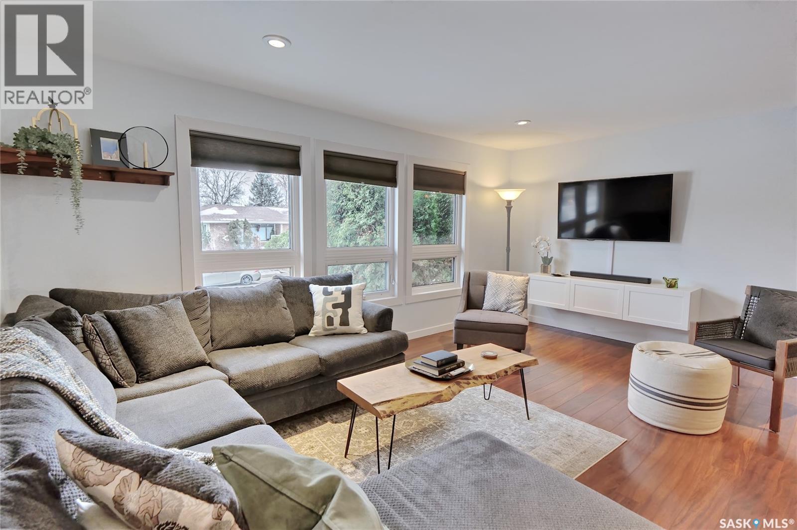 56 Bluebell Crescent, Moose Jaw, SK - Indoor Photo Showing Living Room