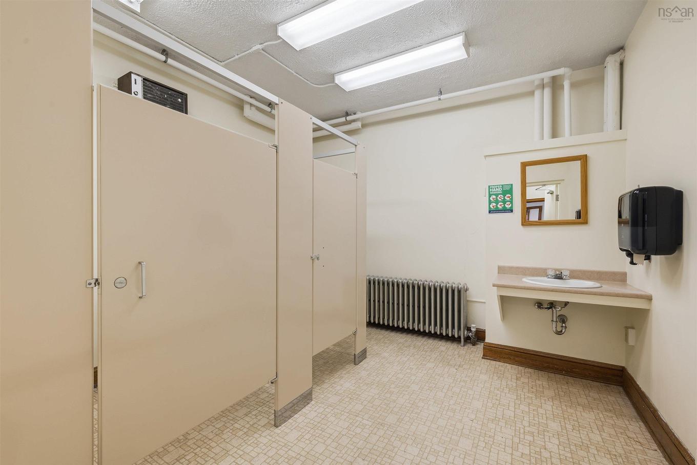 19 Victoria St/240 King Street, Windsor, NS