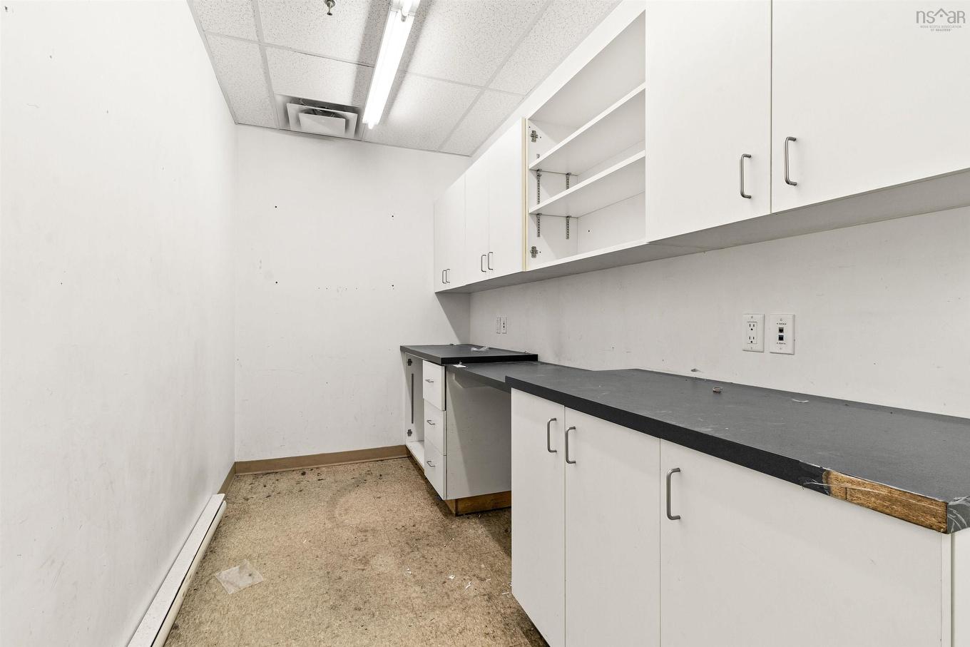 5690 Spring Garden Road, Halifax, NS