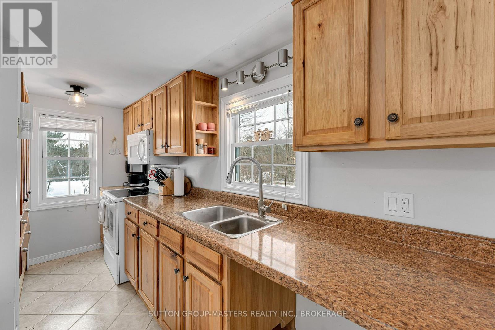1677 County 2 Road, Front Of Yonge, ON - Indoor Photo Showing Kitchen With Double Sink