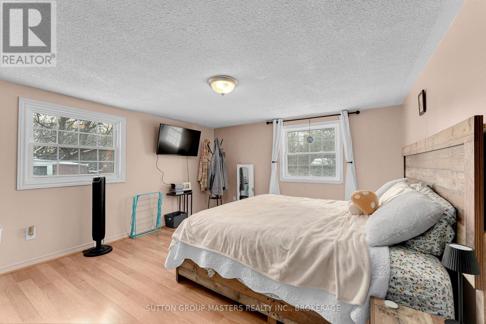 1677 County 2 Road, Front Of Yonge, ON - Indoor Photo Showing Bedroom