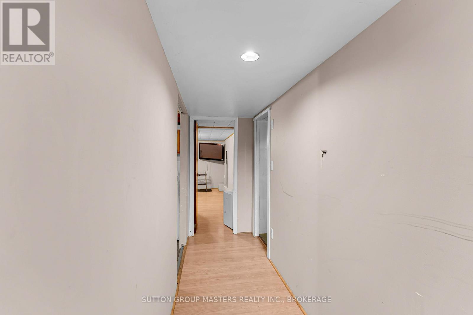 1677 County 2 Road, Front Of Yonge, ON - Indoor Photo Showing Other Room