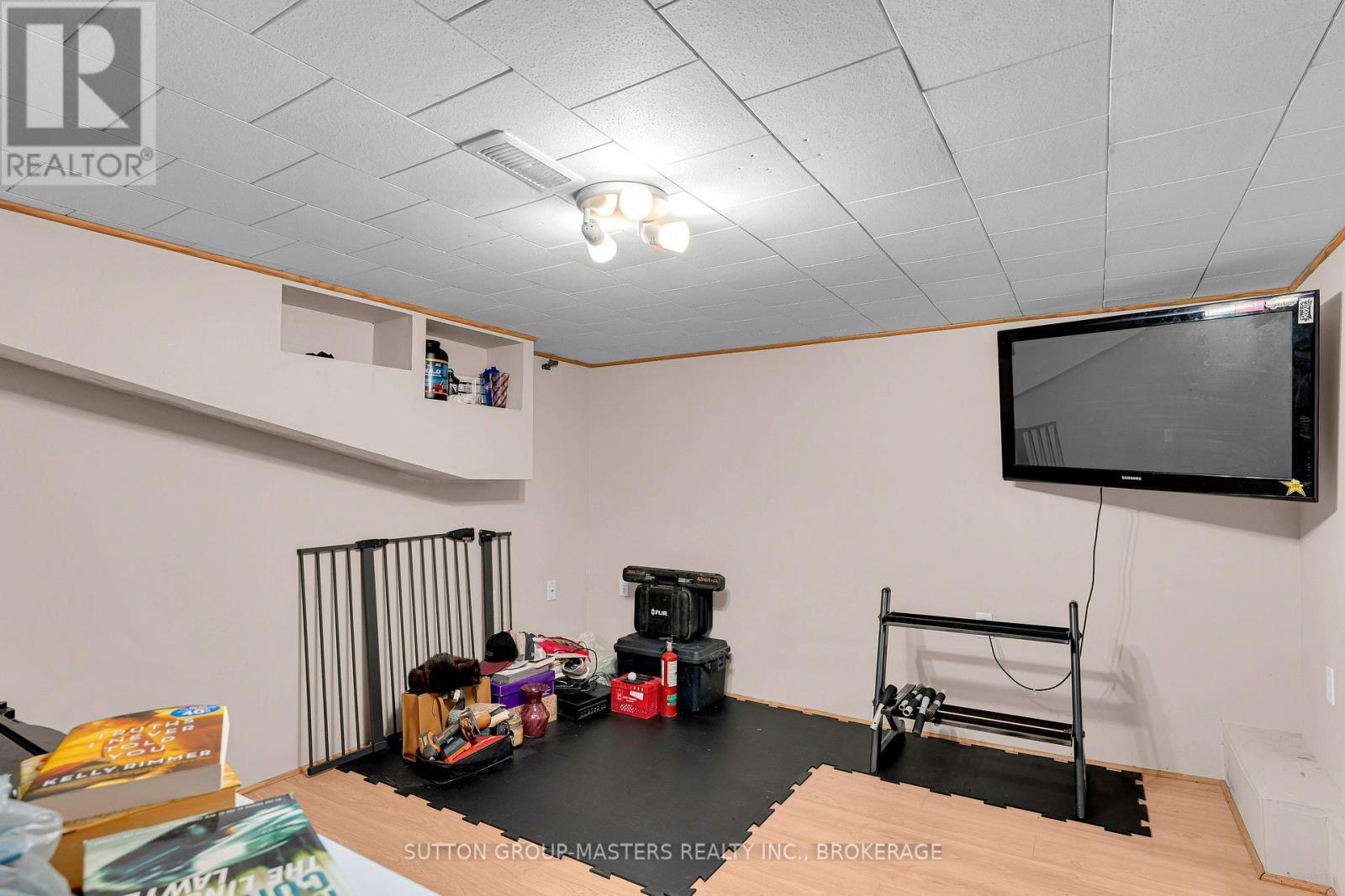 1677 County 2 Road, Front Of Yonge, ON - Indoor Photo Showing Other Room