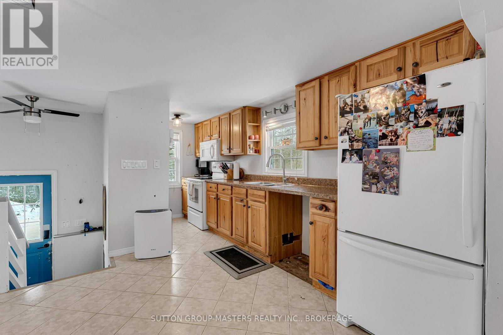1677 County 2 Road, Front Of Yonge, ON - Indoor Photo Showing Kitchen