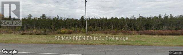 Na Taylor Kidd Boulevard, Loyalist, ON