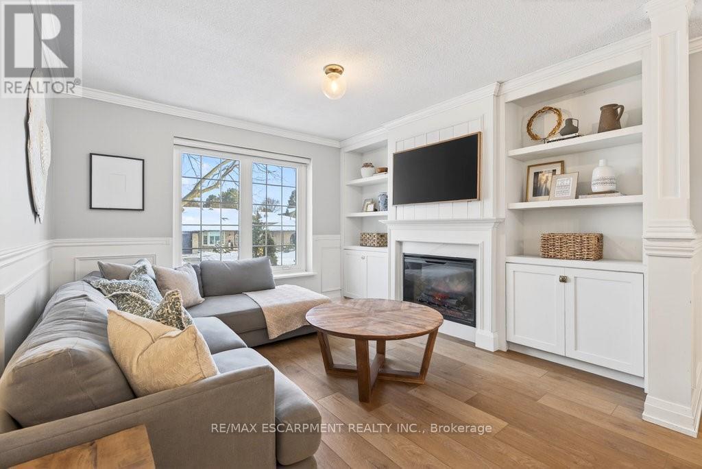 16 Forestgate Drive, Hamilton, ON - Indoor Photo Showing Living Room With Fireplace